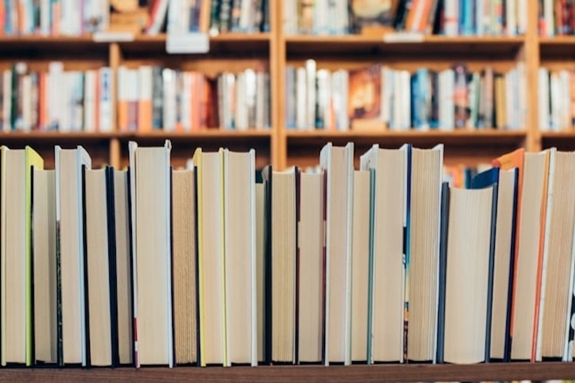 Gdzie wydać książkę – w dużym wydawnictwie czy małej oficynie?
