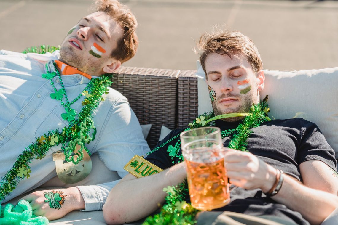 Jakie są sposoby na kaca? Oto kilka niezawodnych metod
