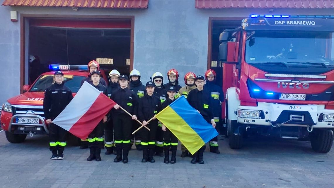 Minutą ciszy uczcili pamięć poległych ukraińskich strażaków