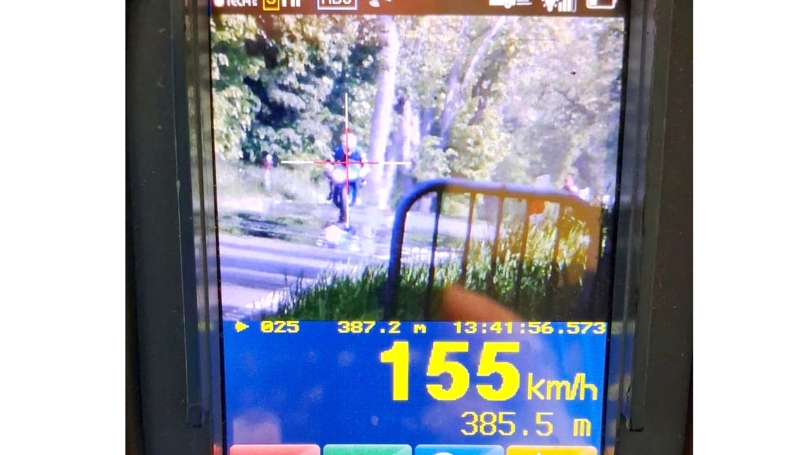 Motocyklista słono zapłacił za przekroczenie prędkości Motocyklista słono zapłacił za przekroczenie prędkości