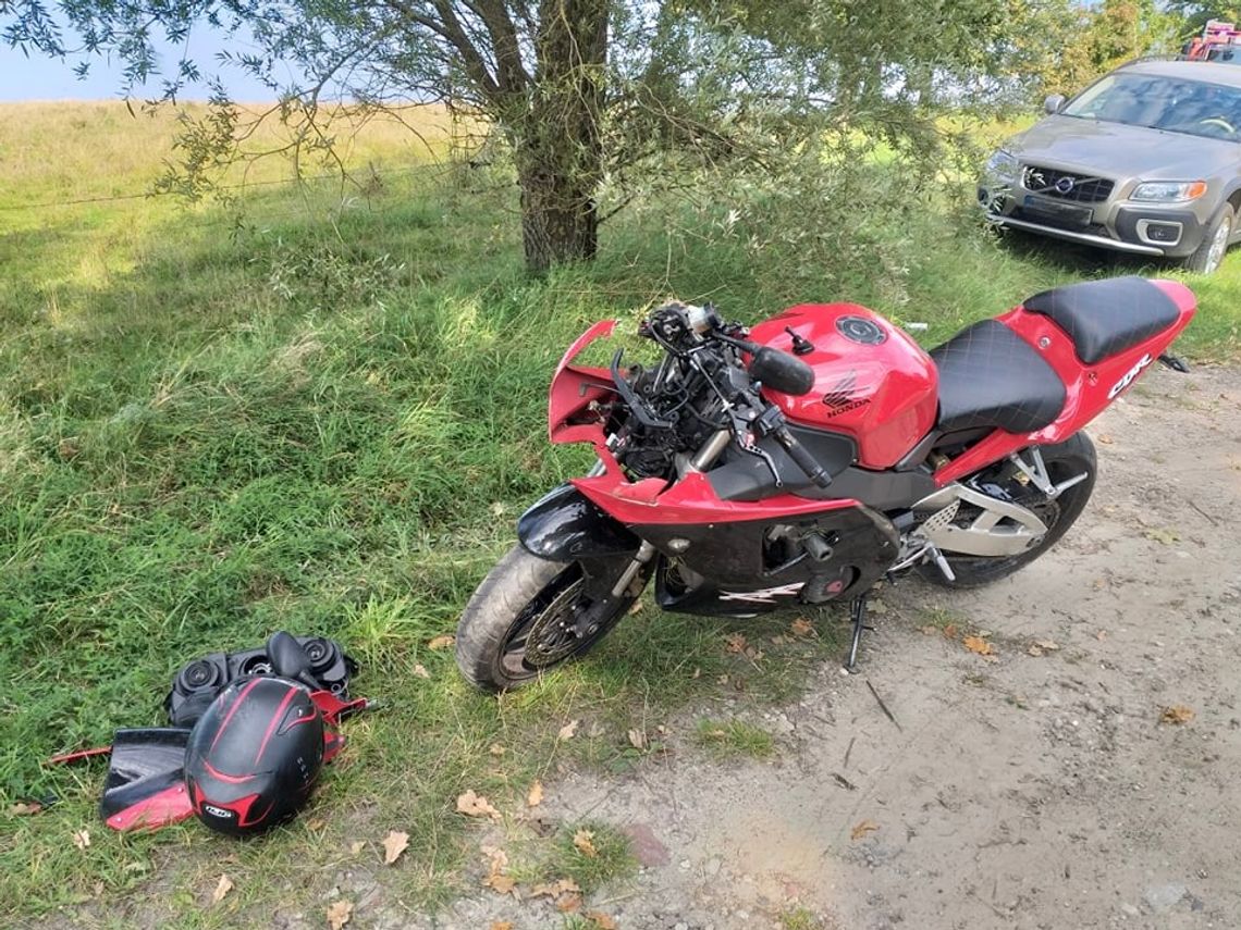 Motocyklista wypadł z drogi
