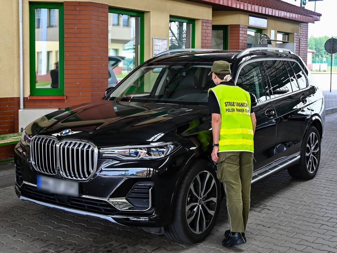 Nie płaciła rat za BMW. Interweniowała Straż Graniczna Nie płaciła rat za BMW. Interweniowała Straż Graniczna