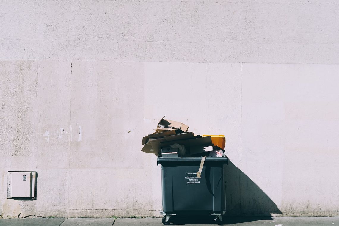 Odbiór śmieci wielkogabarytowych – poznaj najważniejsze informacje