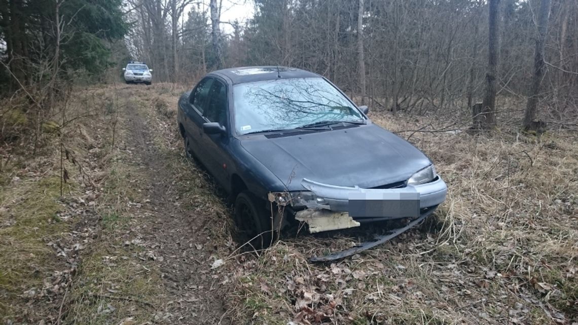 Pił, ukradł samochód, staranował barierki, auto porzucił