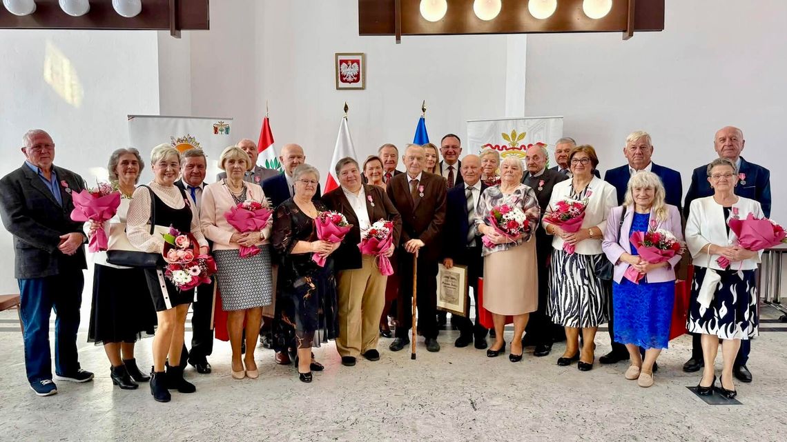 Pół wieku miłości i wspólnych wspomnień. Jedenaście par świętowało Złote Gody Pół wieku miłości i wspólnych wspomnień. Jedenaście par świętowało Złote Gody
