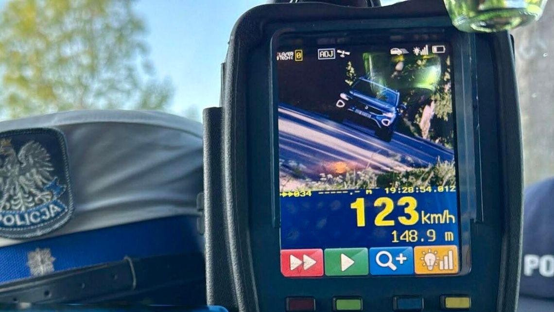 Policjanci zatrzymali pirata drogowego. Mężczyzna stracił prawo jazdy Policjanci zatrzymali pirata drogowego. Mężczyzna stracił prawo jazdy