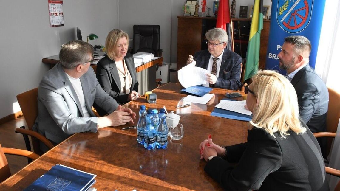 Powiat i gmina łączą siły. Mieszkańcy Pieniężna skorzystają z pomocy prawnej Powiat i gmina łączą siły. Mieszkańcy Pieniężna skorzystają z pomocy prawnej