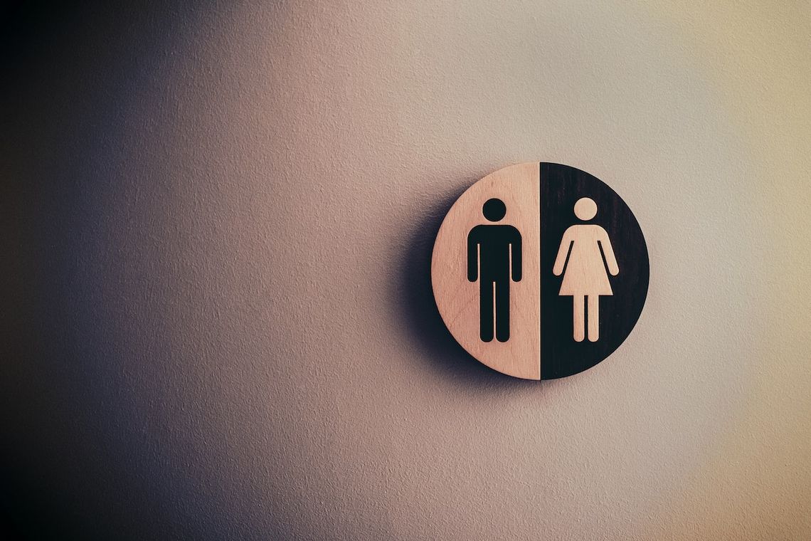 Publiczna toaleta – dla wielu osób ostateczność. Dlaczego unikamy ich jak ognia?