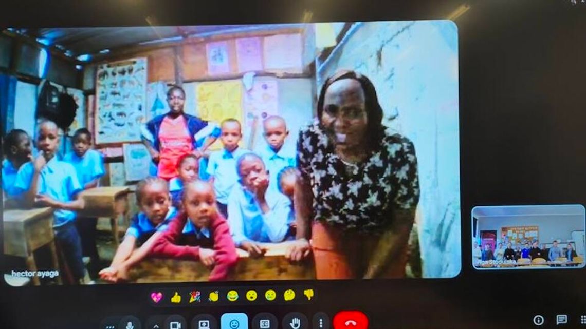 Szkolna ławka bez granic. Trzecioklasiści z Wilcząt połączyli się z Kenią Szkolna ławka bez granic. Trzecioklasiści z Wilcząt połączyli się z Kenią