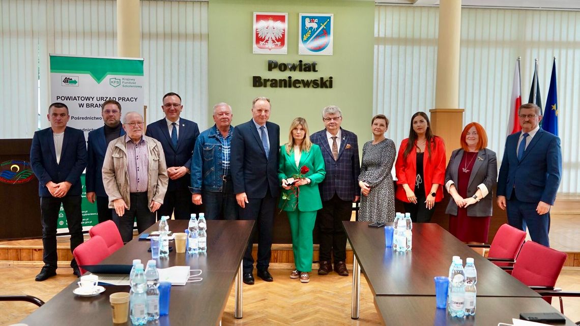 Ustępująca Powiatowa Rada Rynku Pracy uhonorowana przez samorządowców