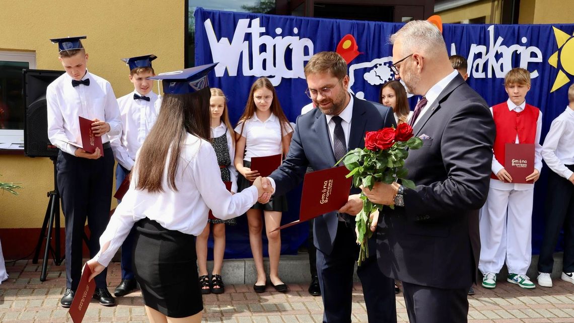 Wojewódzkie obchody zakończenia roku szkolnego w szkole w Lipowinie