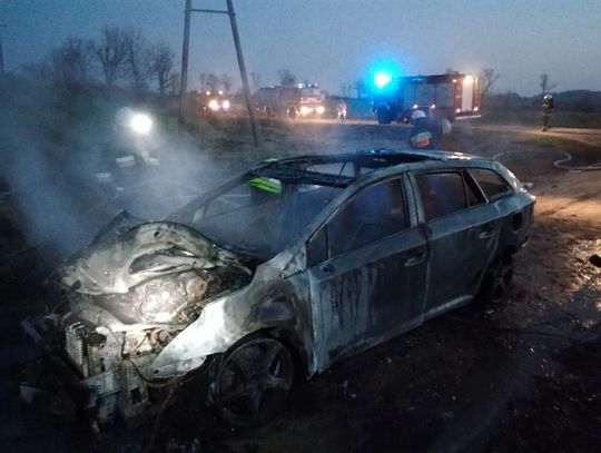 Pożar samochodu na drodze Słobity – Młynary