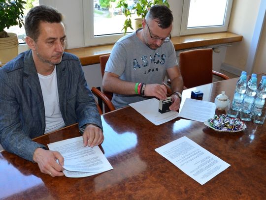 Podpisanie umowy na dofinansowanie Otwartych Mistrzostw Braniewa w Aquathlonie, Mistrzostw Polski Nauczycieli