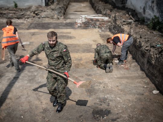 Żołnierze WOT poszukiwali szczątek poległych na Rakowieckiej