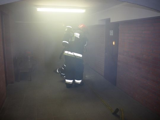 Nocne strażackie ćwiczenia w Specjalnym Ośrodku Szkolno-Wychowawczym
