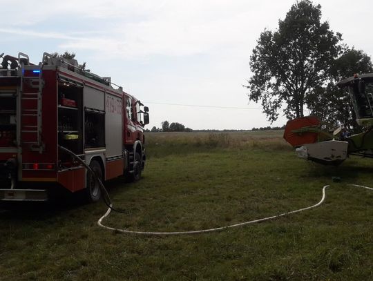 Pożar kombajnu w Wołowie