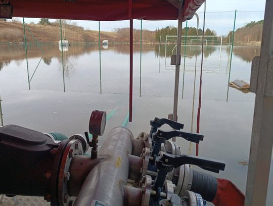 Zalane boisko piłkarskie