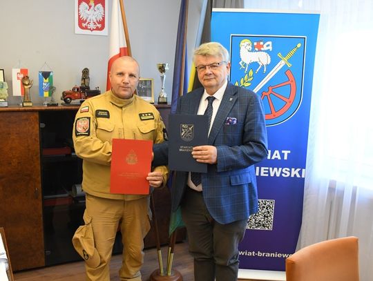 Powiat wspiera strażaków